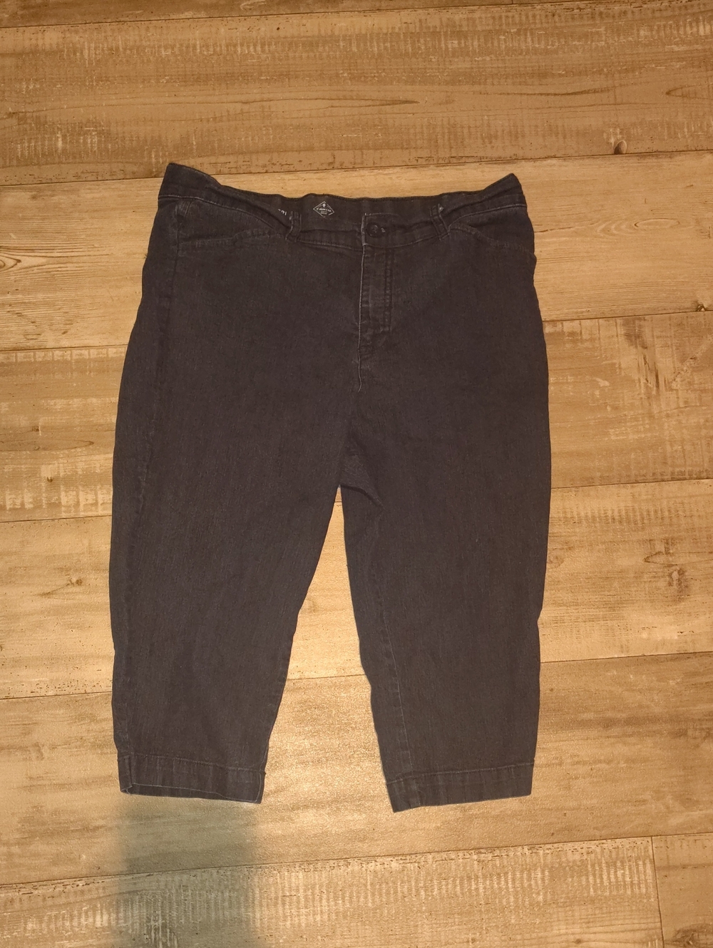 St. John's Bay Dark Blue Denim Capri Pants